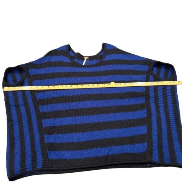 Free People Women’s Sweater Size Large Poncho Style Blue Black Striped Wool - Picture 7 of 12
